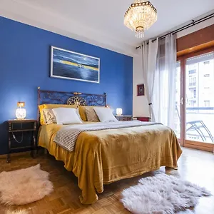 Big Deluxe Apts Italian Style Lake&terrace , Lecco Italy